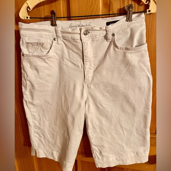 Gloria Vanderbilt All Around Slimming Effect Amanda White Denim Shorts Size 8 - Picture 3 of 13